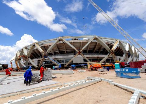 Arena da Amazônia chega a 89,90% de execução com estrutura metálica concluída